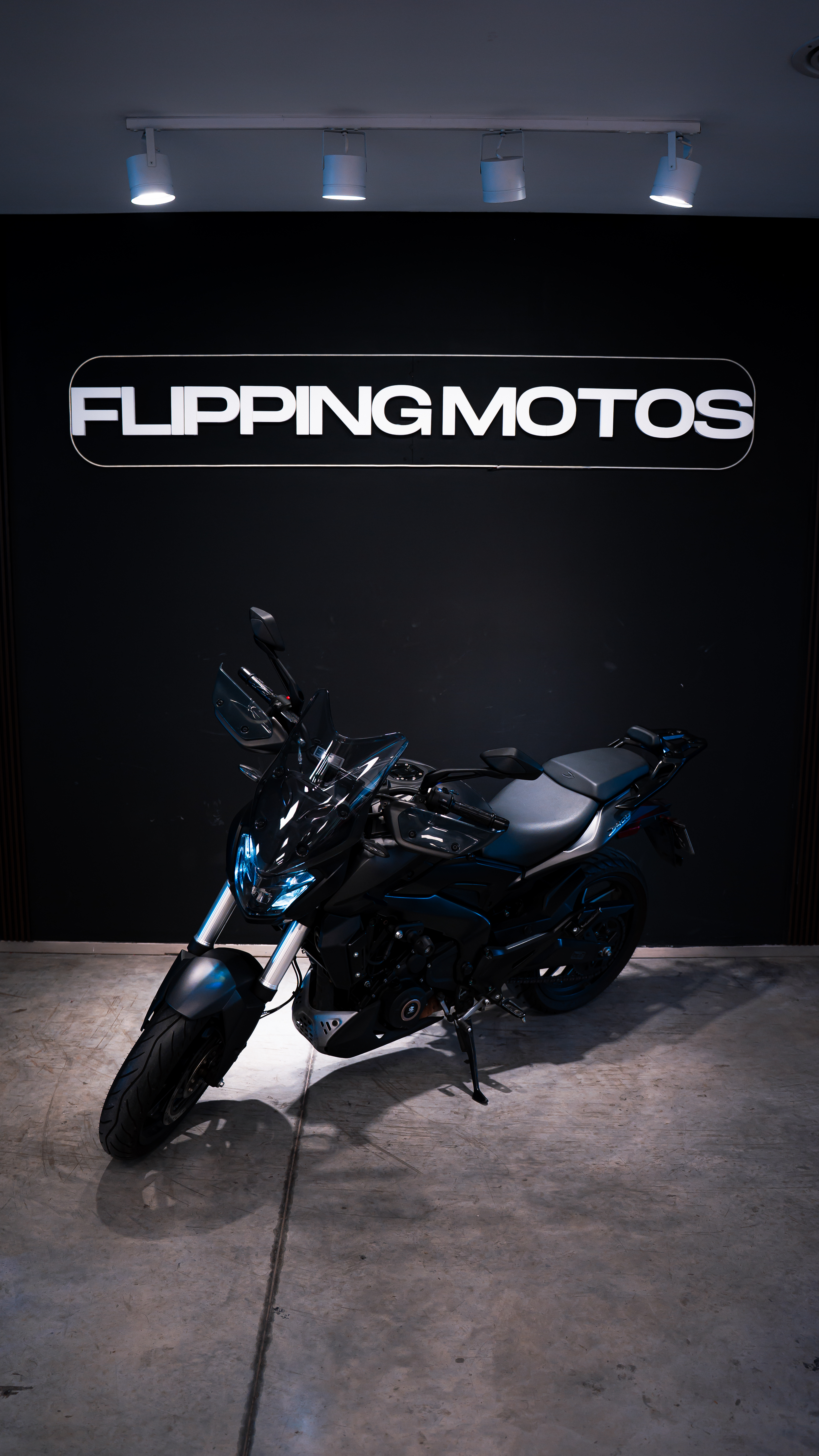 Bajaj Dominar
