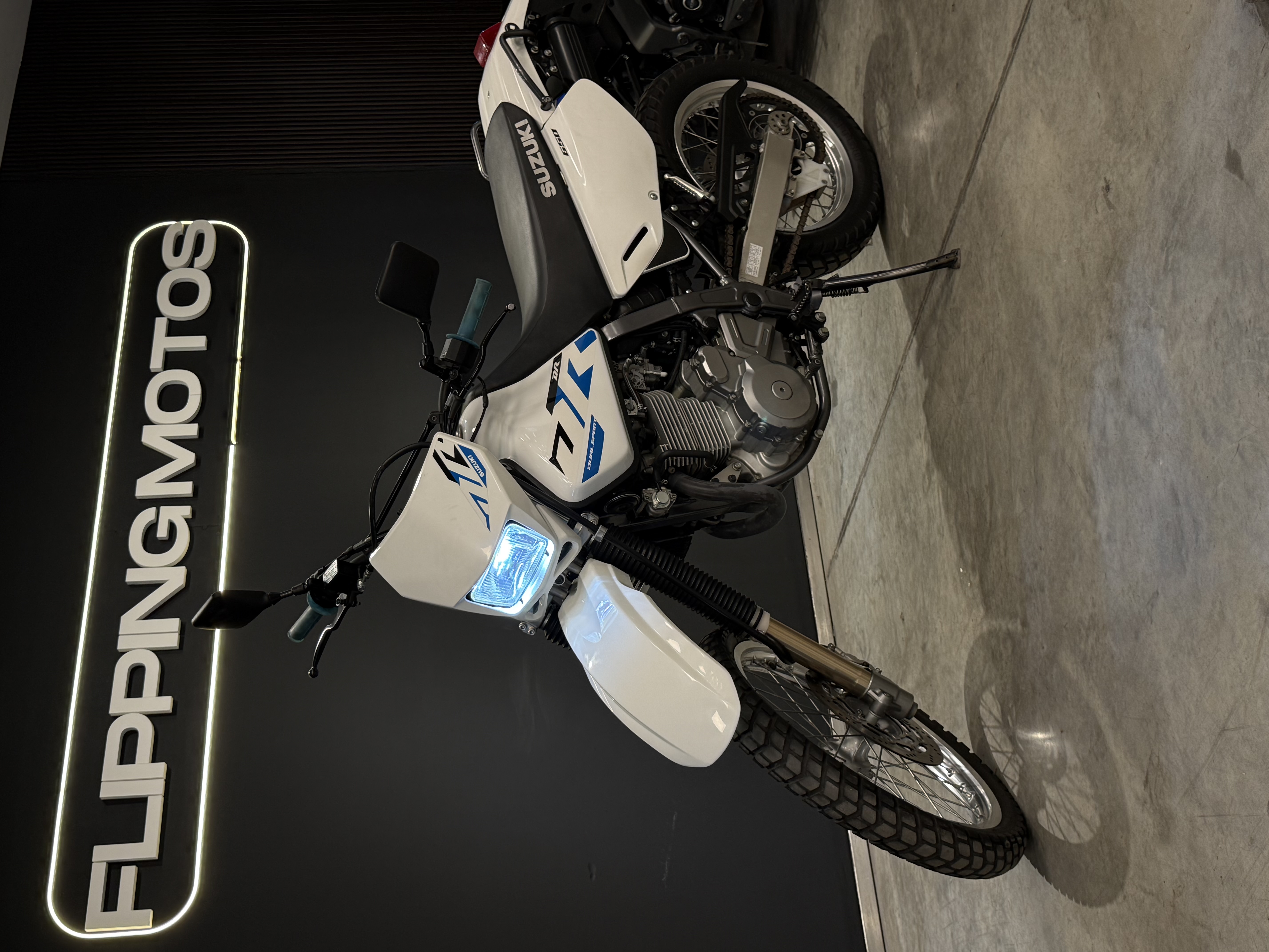 SUZUKI DR650SE