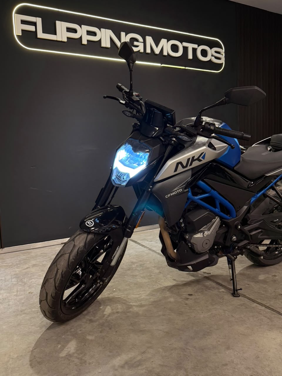 CFMOTO 300NK