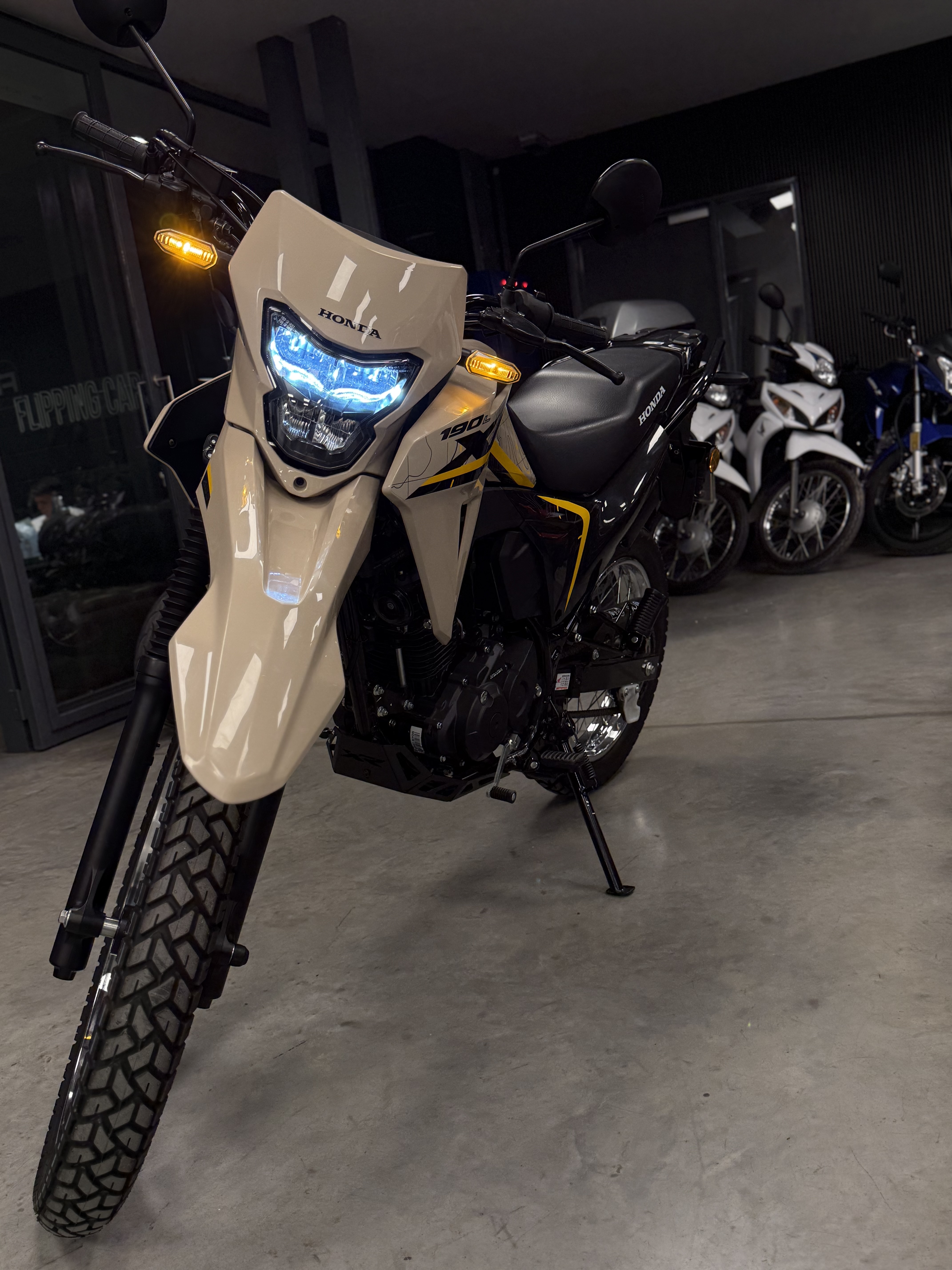 HONDA XR