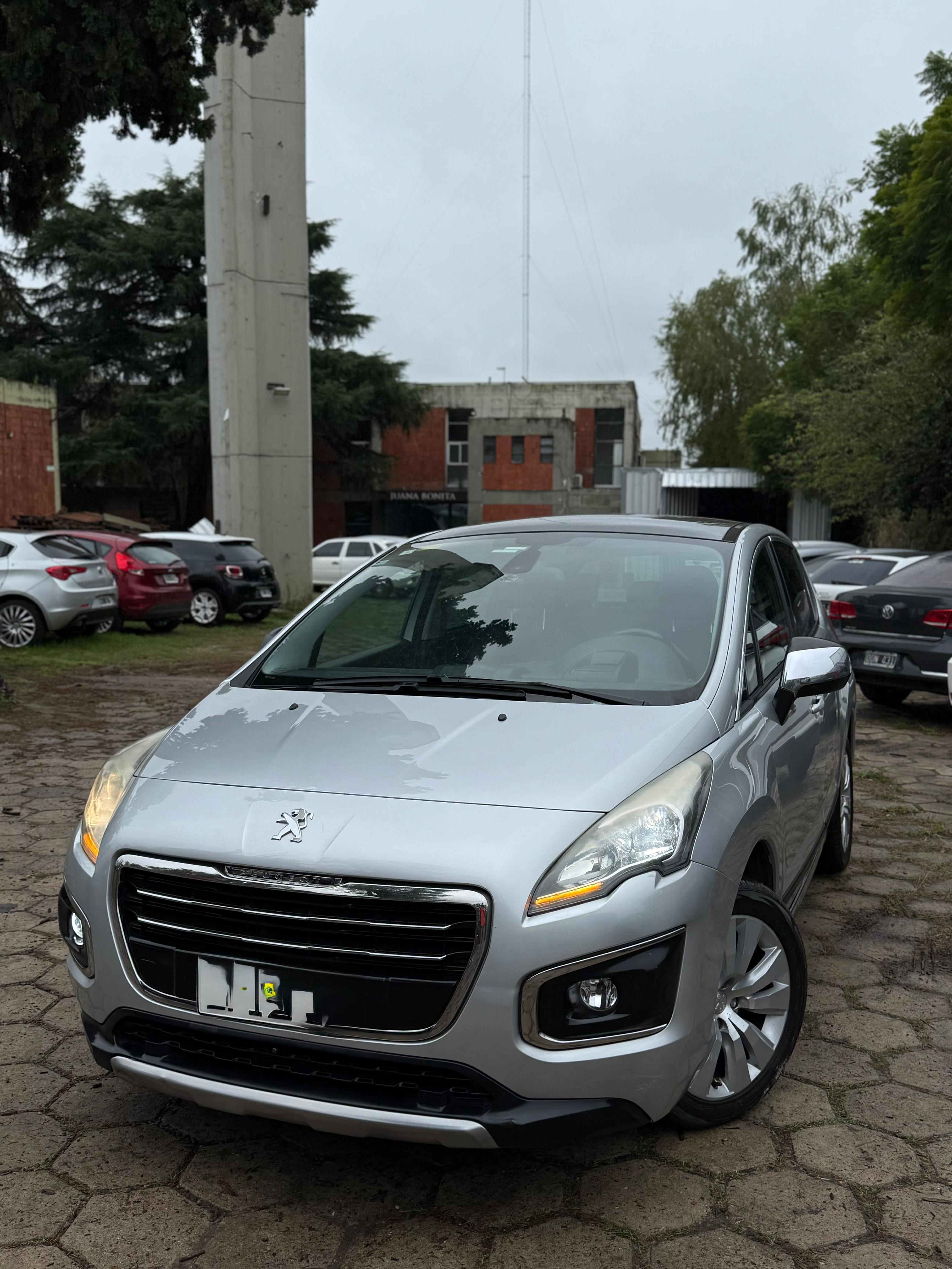 PEUGEOT 3008