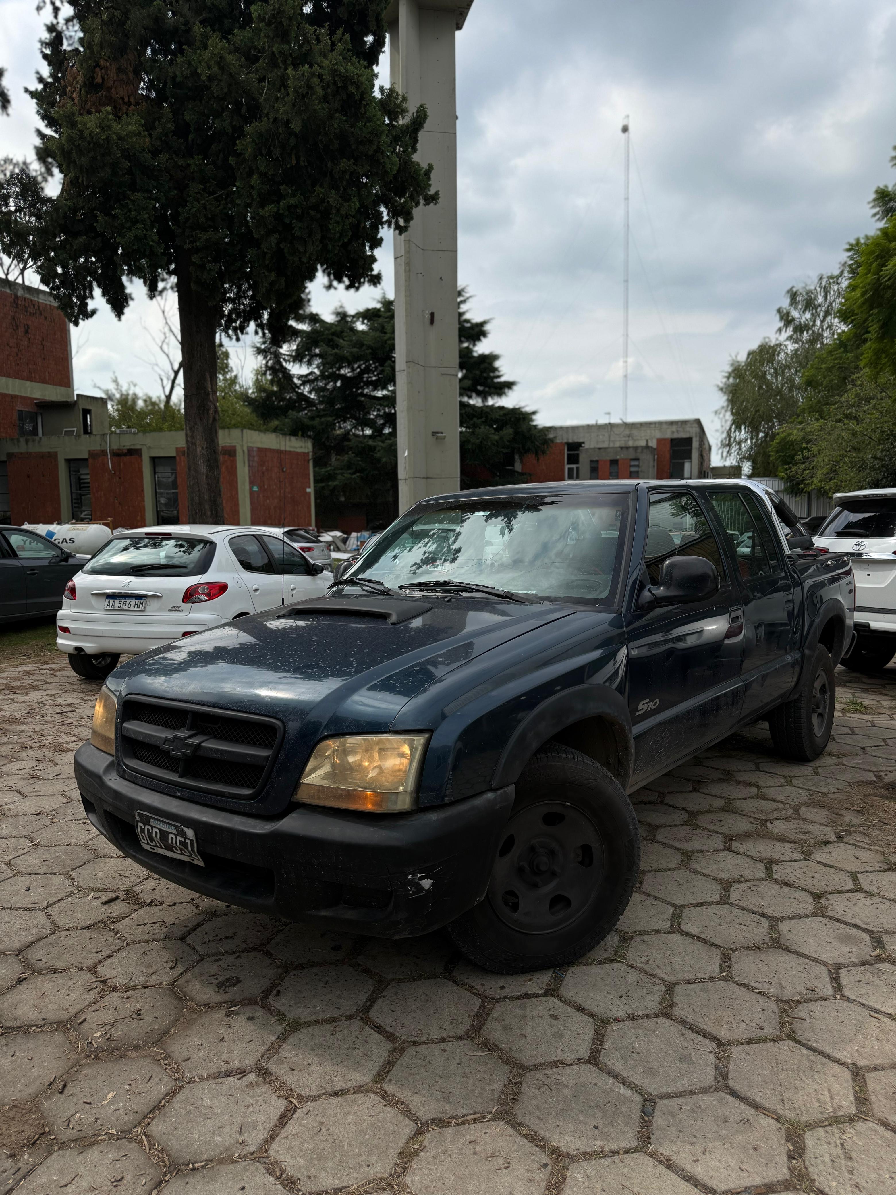 CHEVROLET S-10