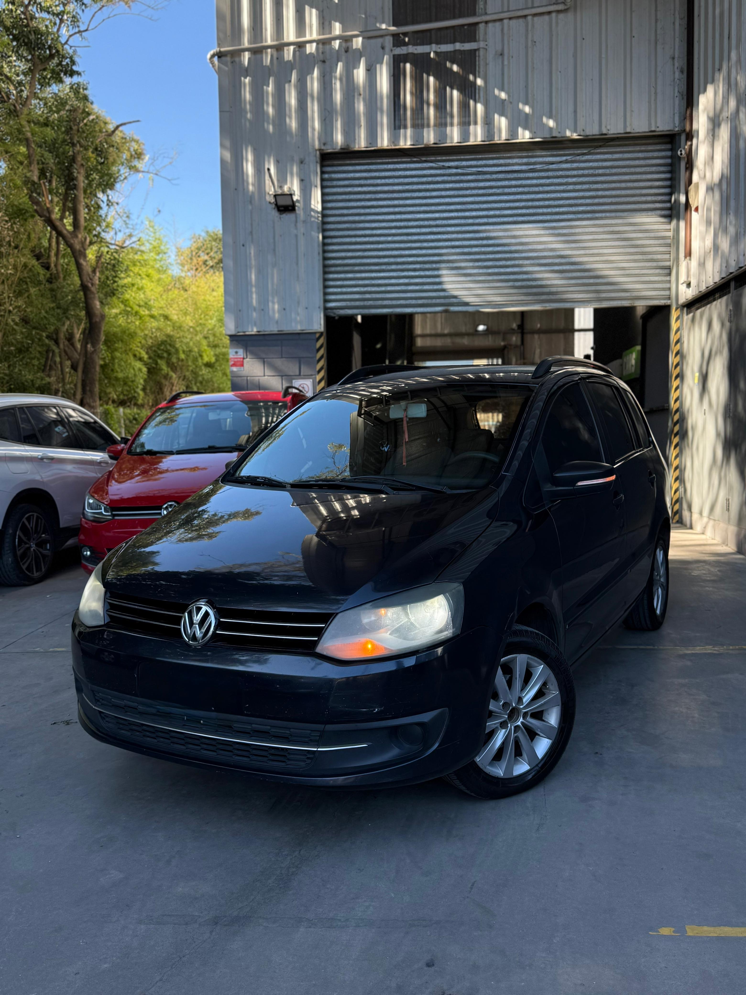 VOLKSWAGEN SURAN