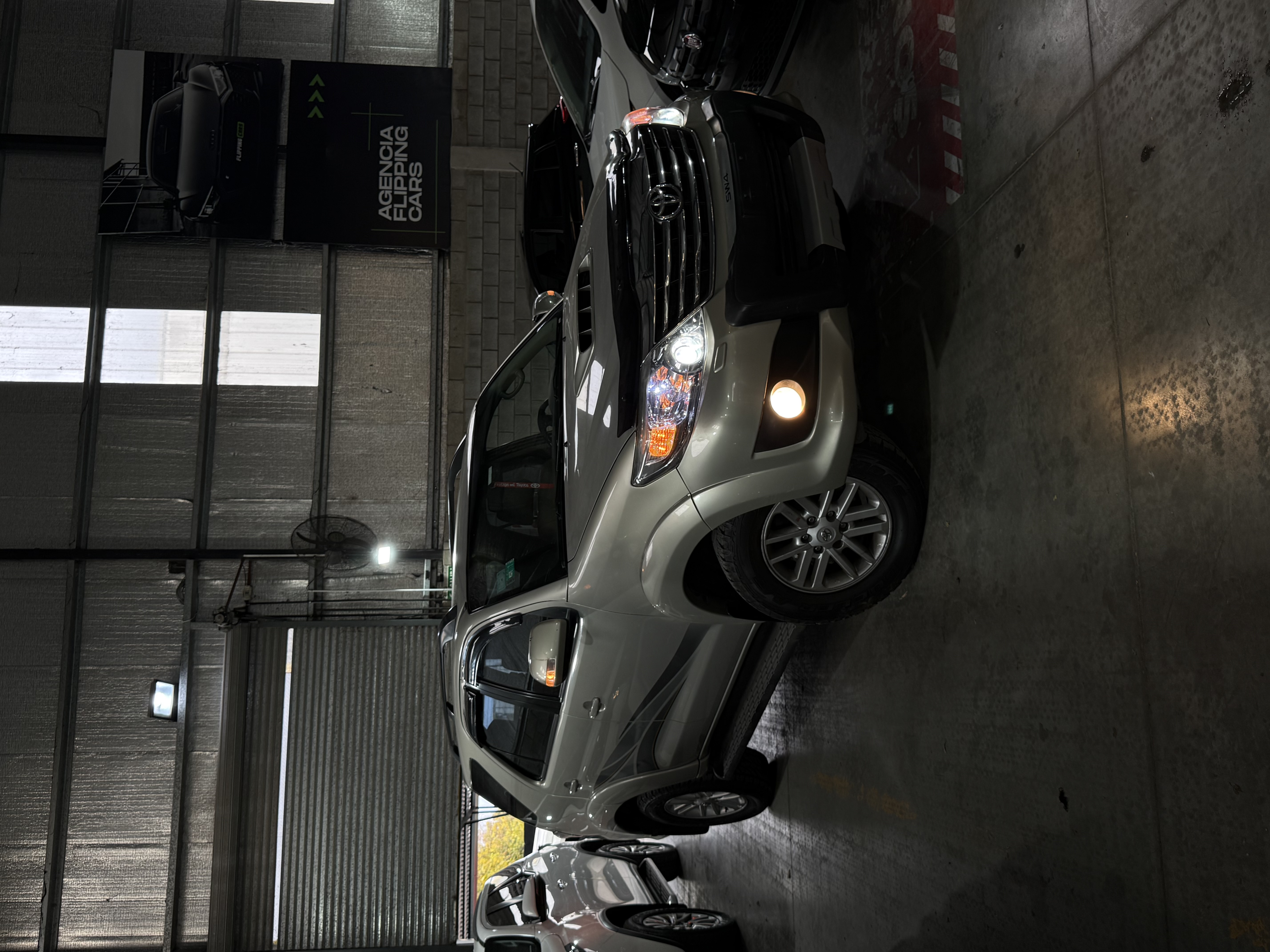 TOYOTA HILUX SW4