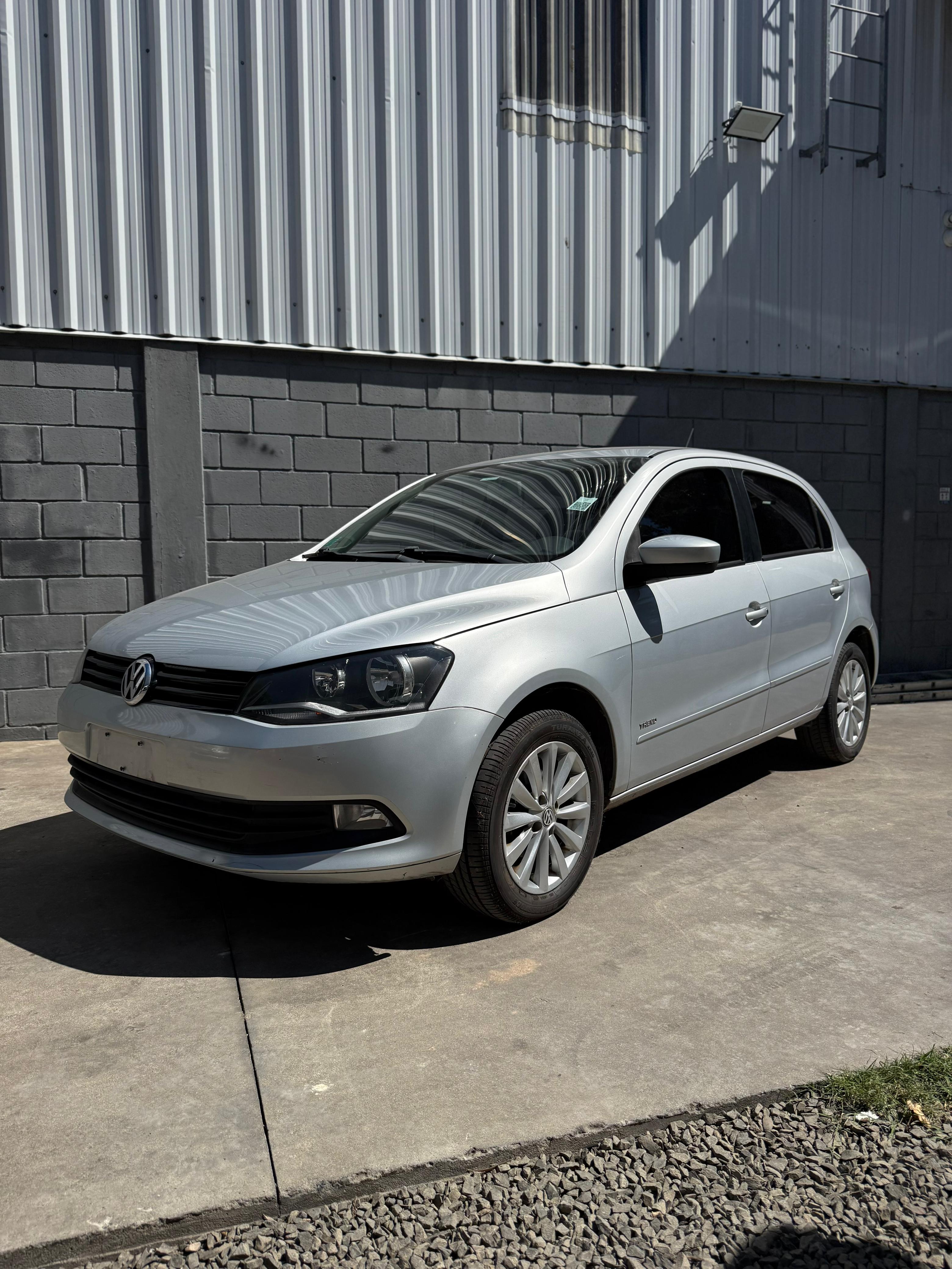 VOLKSWAGEN Gol Trend