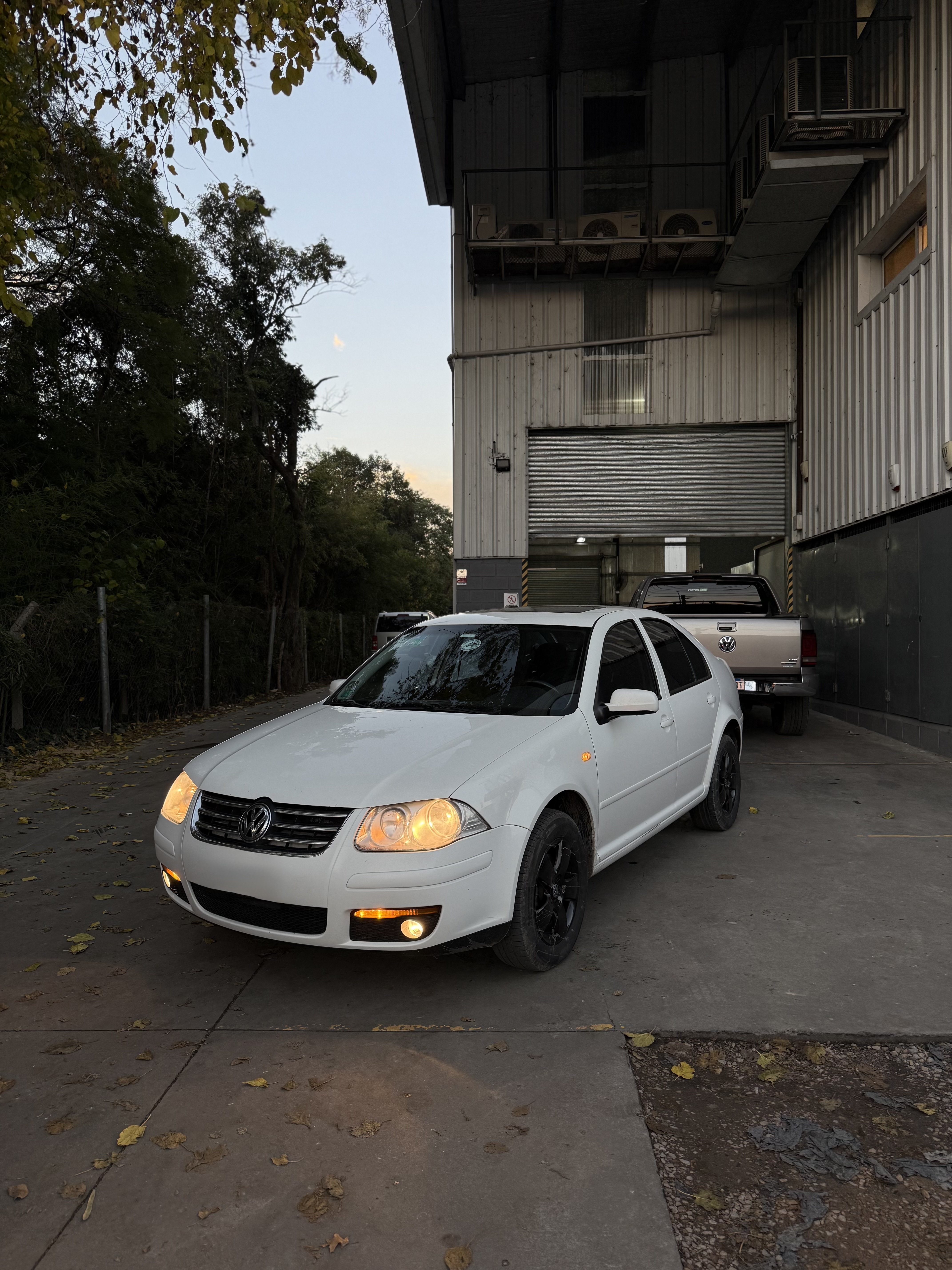 VOLKSWAGEN BORA